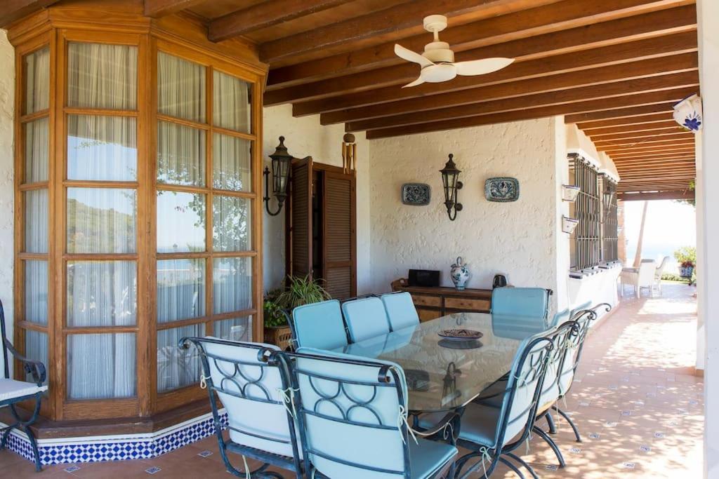 Andalusian Villa On The Sea And The Bay Of Málaga Exterior foto